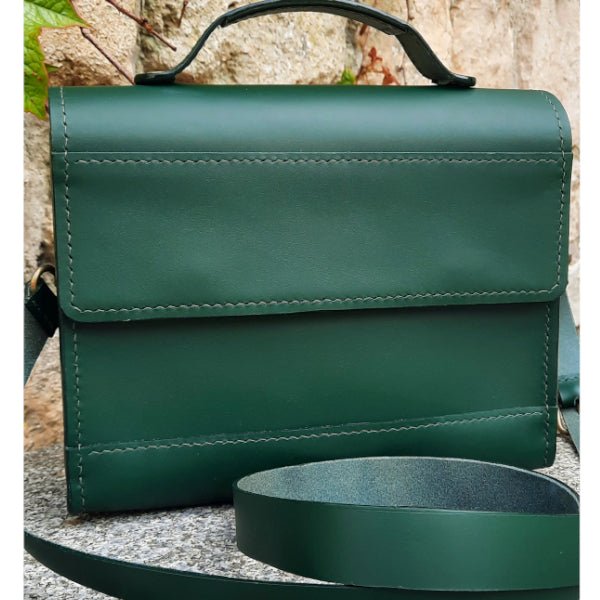 Sac femme en cuir vert avec bandoulière– Modèle “Le 6 pièces" - Mon-petit-sac.fr