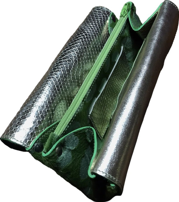 Portefeuille BASK'il ME PLAIT -100% cuir vert/métalisé argenté- Modèle M - Mon-petit-sac.fr