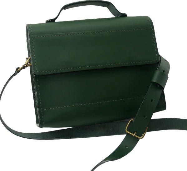 Sacoche femme sac à main en cuir sacoche de cuir besace bandoulière  traverser sac d'èpaule cuir vèritable vert : : Produits Handmade